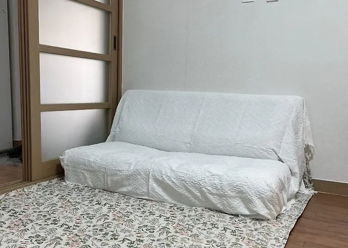 101 Charming Ground-floor Comfort And Convenience Seoul
