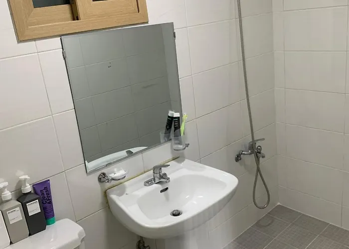 Apartment 101 Charming Ground-floor Comfort And Convenience