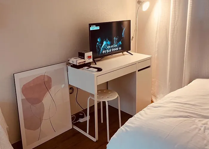 101 Charming Ground-floor Comfort And Convenience Seoul